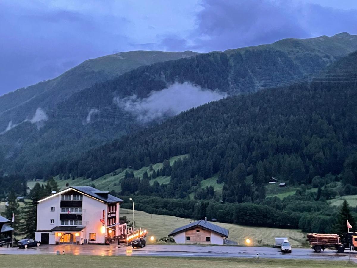 Hotel Restaurant Gommerhof Reckingen エクステリア 写真