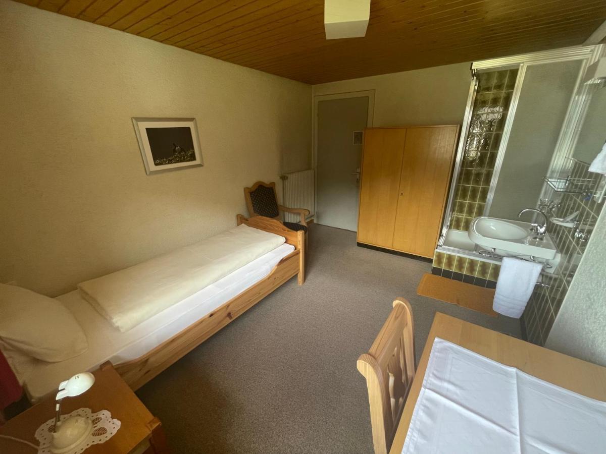 Hotel Restaurant Gommerhof Reckingen エクステリア 写真