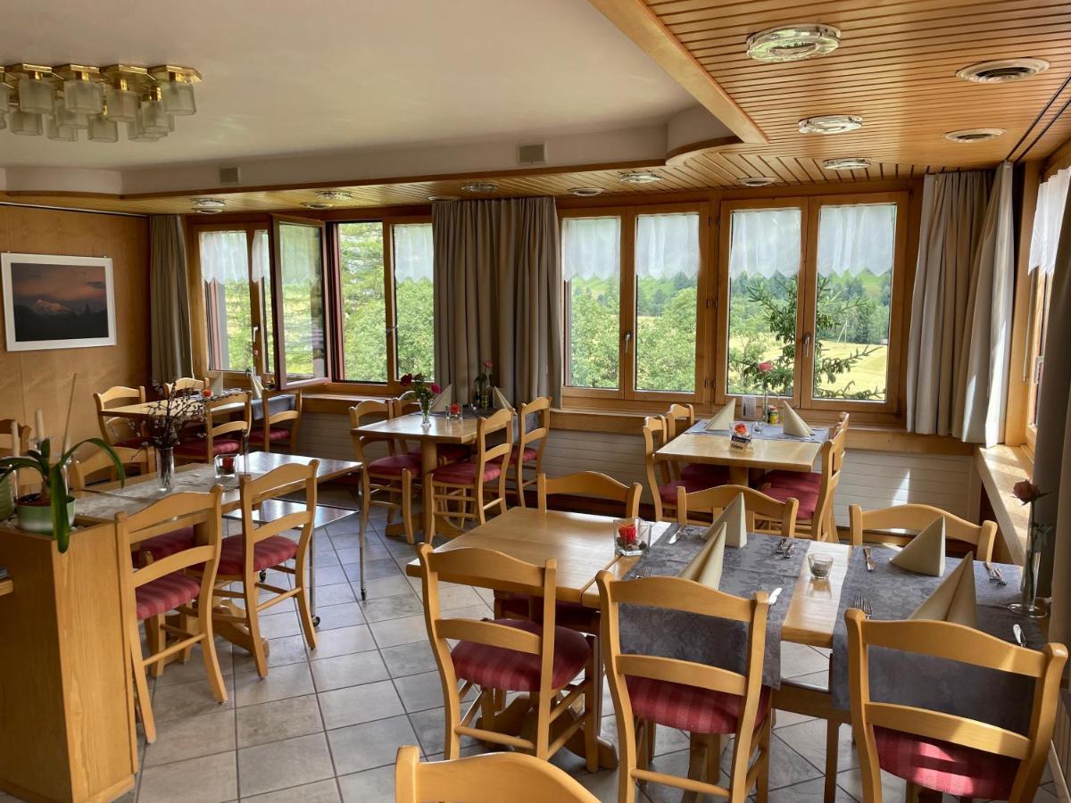 Hotel Restaurant Gommerhof Reckingen エクステリア 写真
